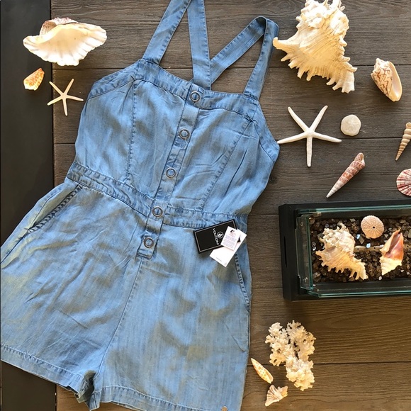 🌴🌼VOLCOM- SUNDAY STRUT ROMPER🌼🌴 - Picture 2 of 8